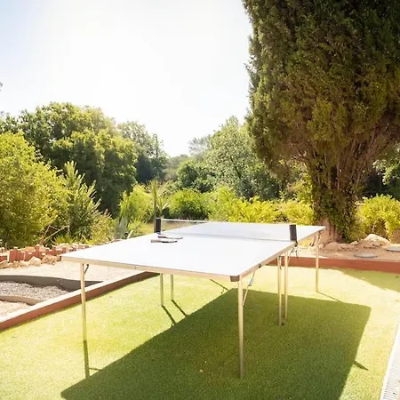 Rhea Roquebrune-sur-Argens
